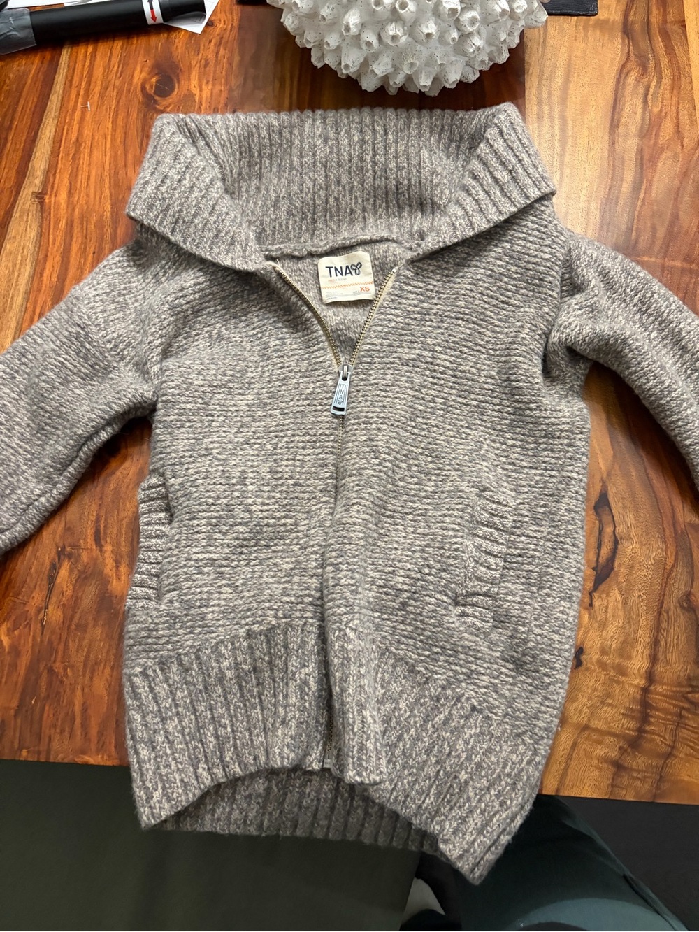 Aritzia TNA women’s size xs Gray Ribbed Zip-Up Knit Jacket